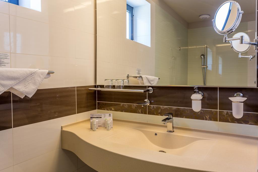 Cameră dublă superioară cu cadă spa și vedere la stradă - fără balcon